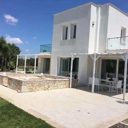 Blanc Villa