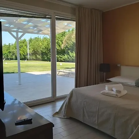 Blanc Villa