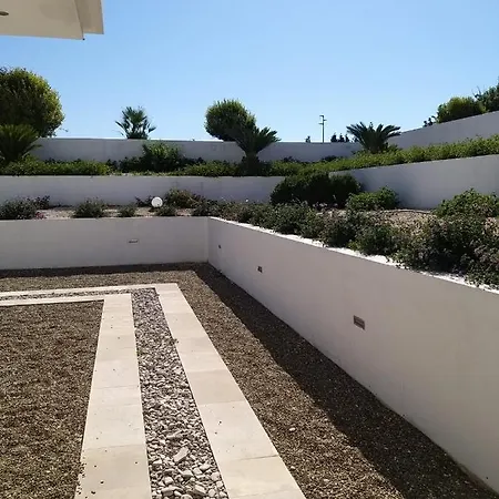 Blanc Villa *