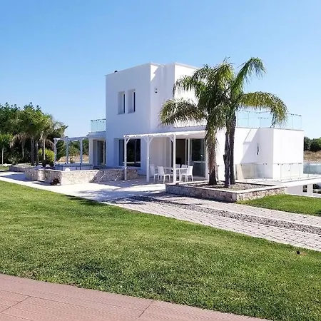 Blanc Villa *